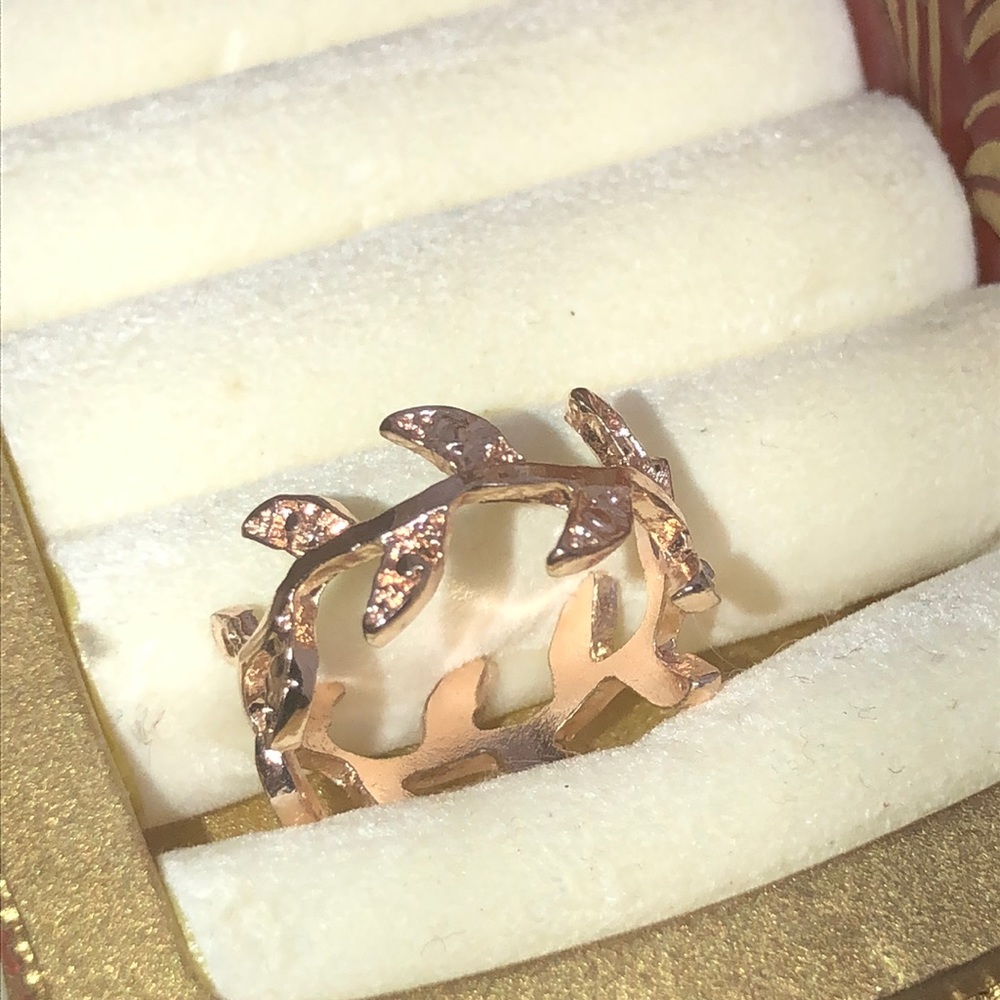 Pink leaf ring - Picture 2 of 4